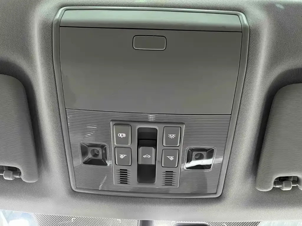 Skoda Superb — фото 10