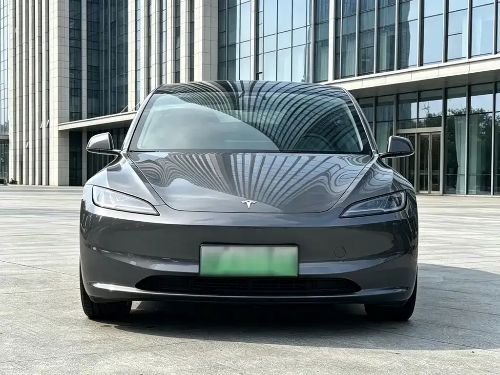Tesla Model 3 — фото 6