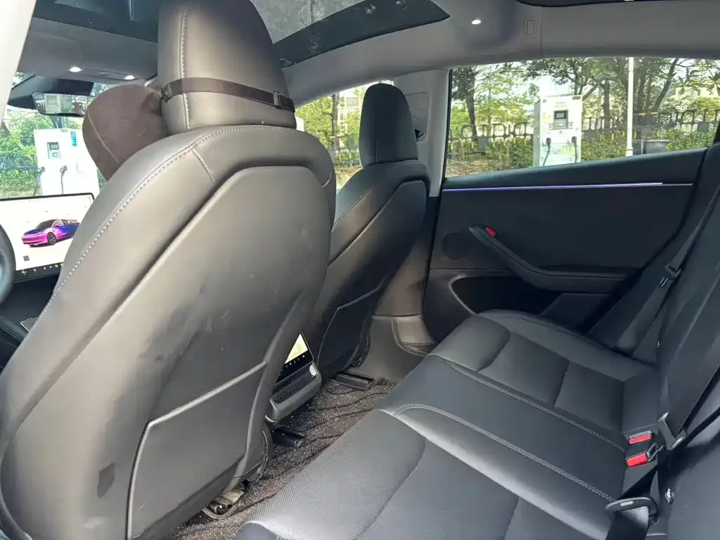 Tesla Model 3 — фото 2