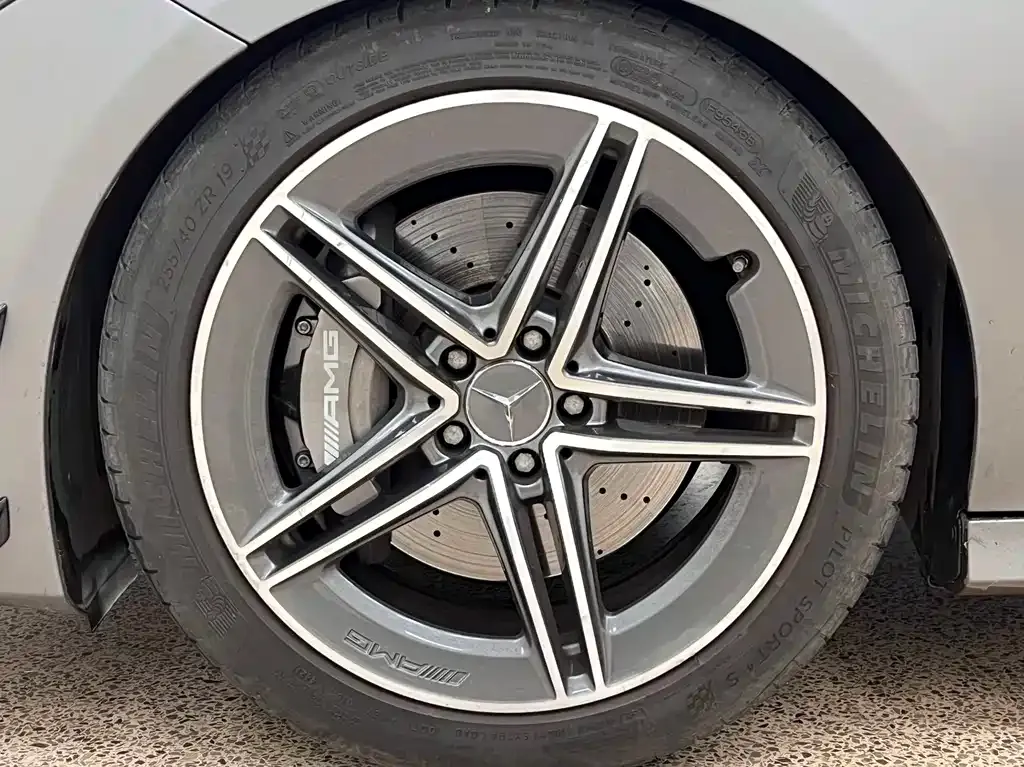Mercedes-Benz CLA AMG — фото 8