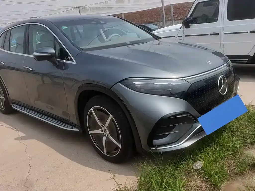 Mercedes-Benz EQS SUV — фото 1
