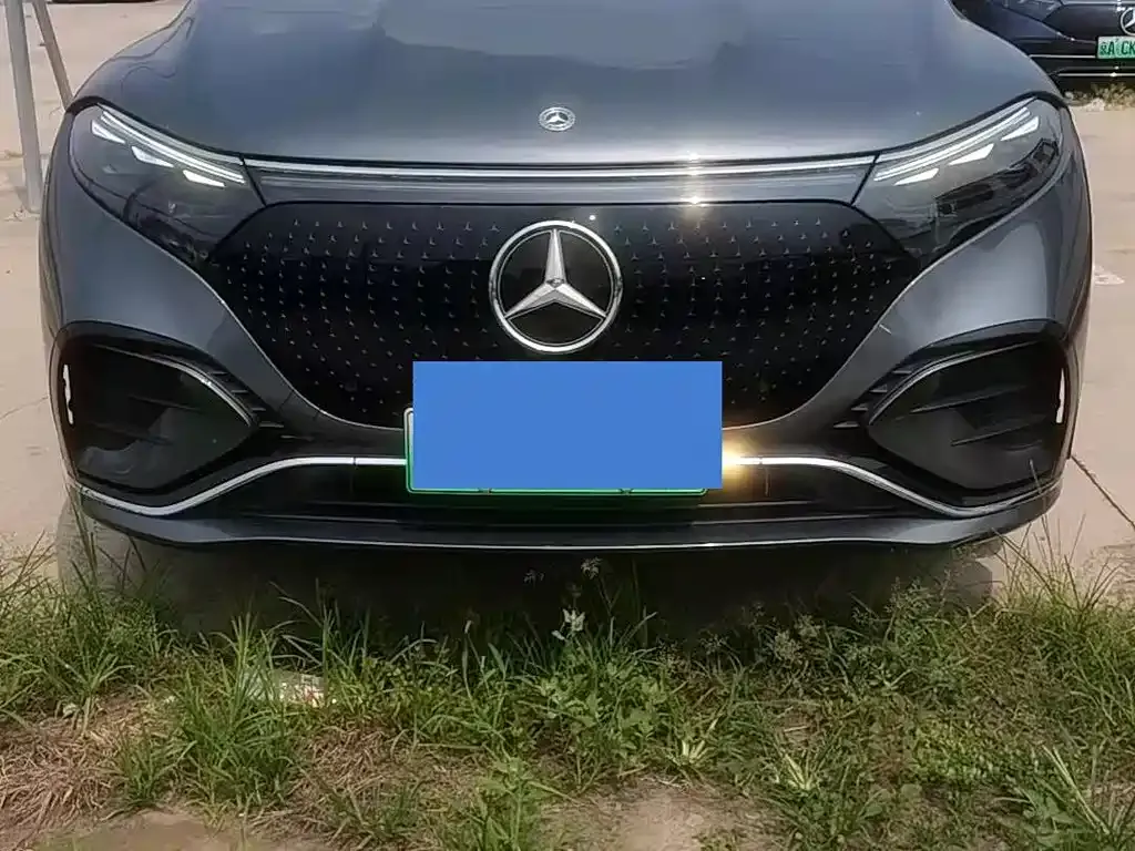 Mercedes-Benz EQS SUV — фото 9