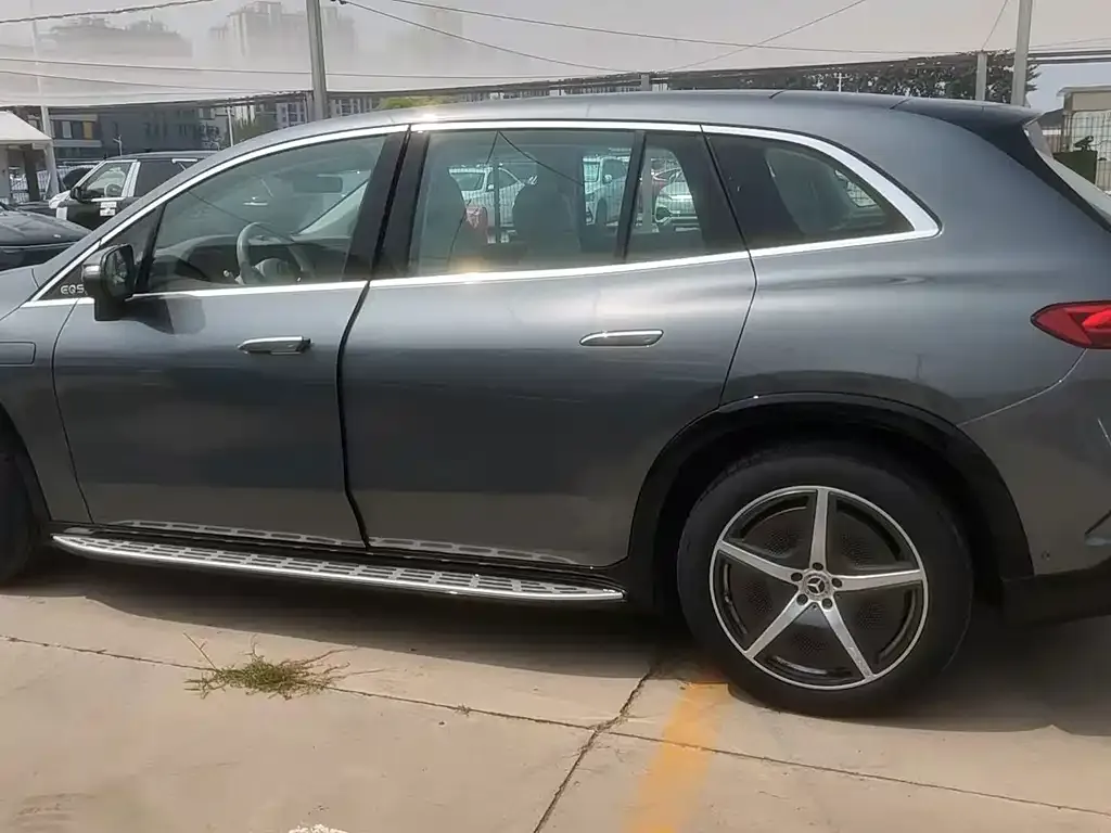 Mercedes-Benz EQS SUV — фото 7