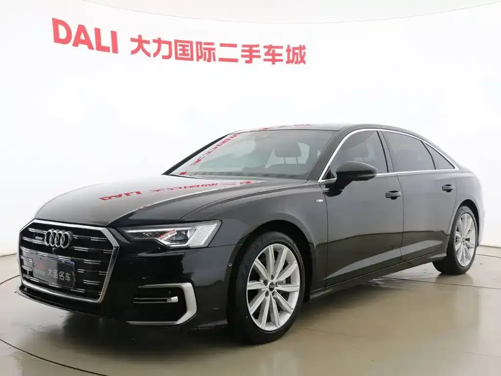 Audi A6L — фото 1