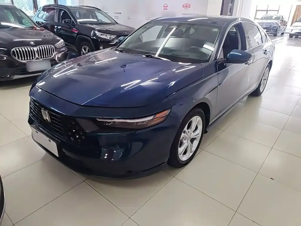 Honda Accord — фото 10