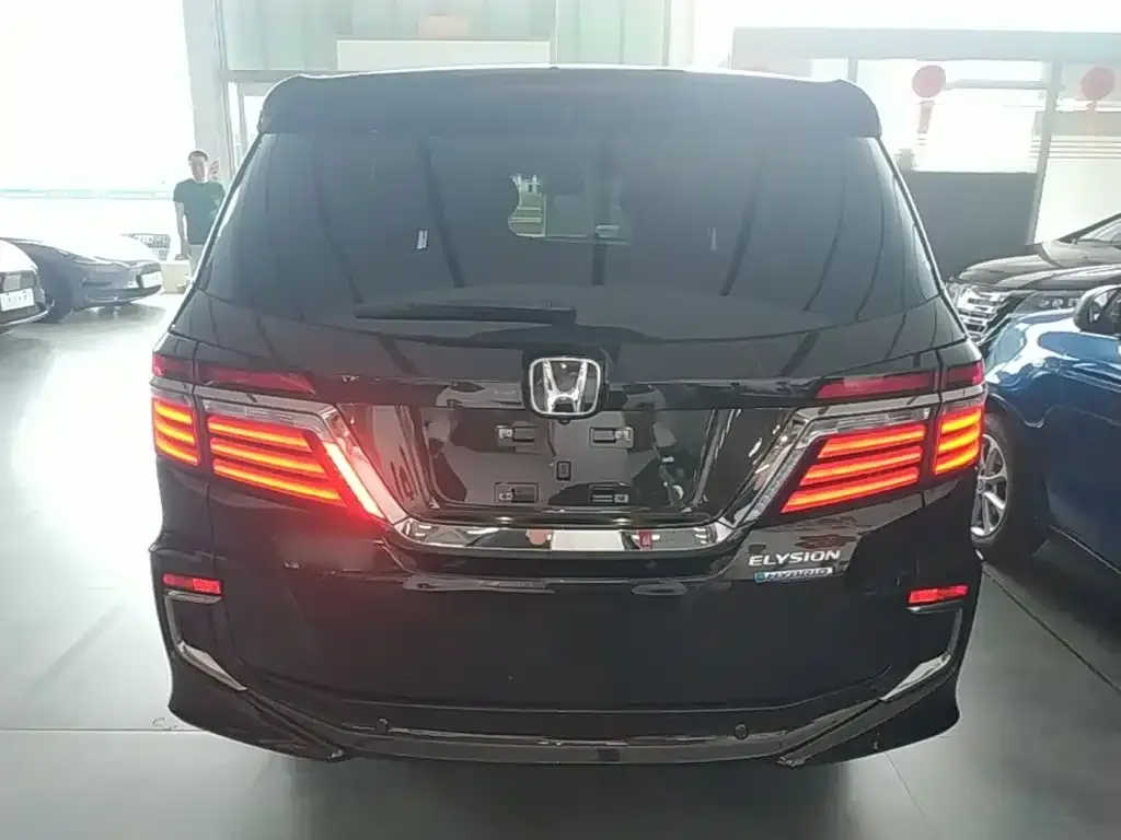 Honda Elysion — фото 7
