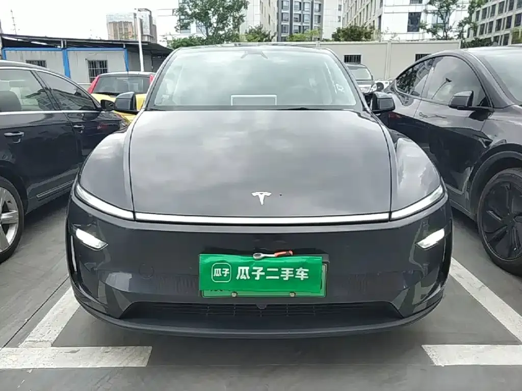 Tesla Model Y — фото 4
