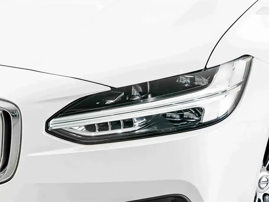 Volvo S90 — фото 10