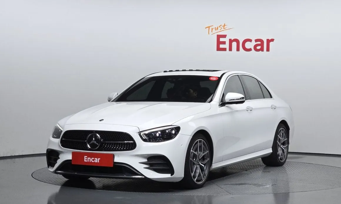 Mercedes-Benz E-Class — фото 1