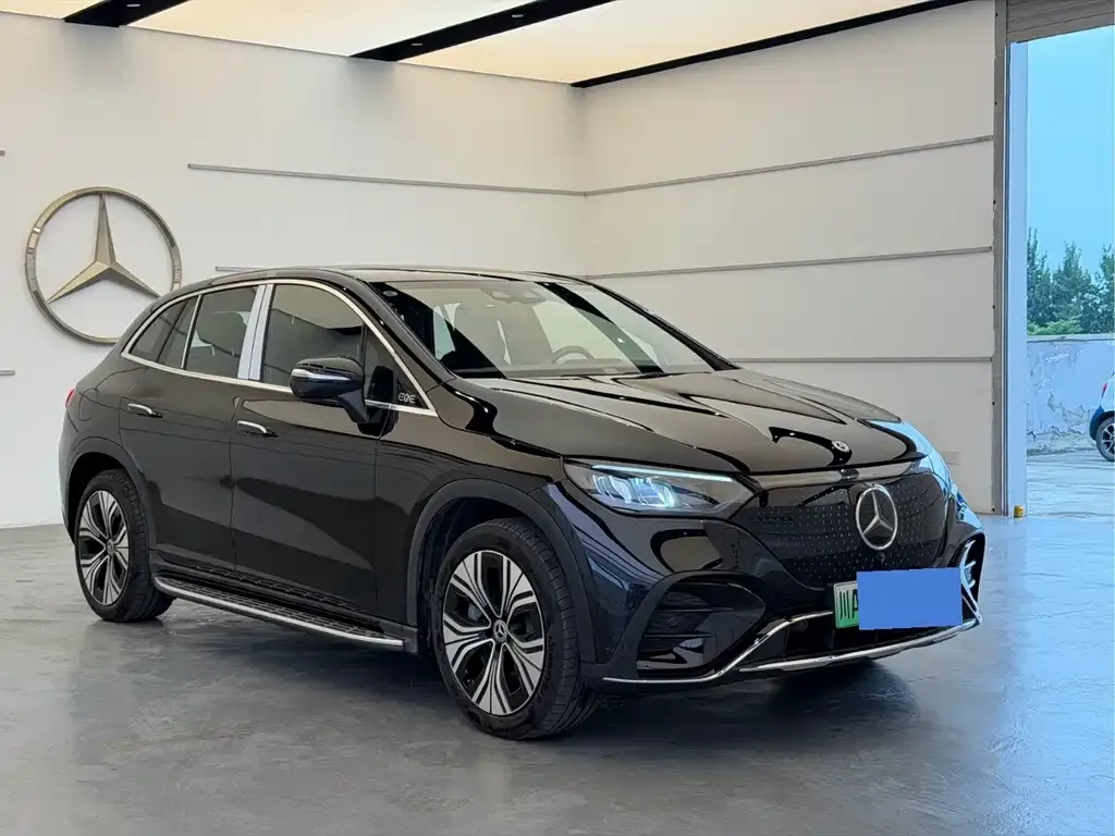 Mercedes-Benz EQE SUV — фото 7