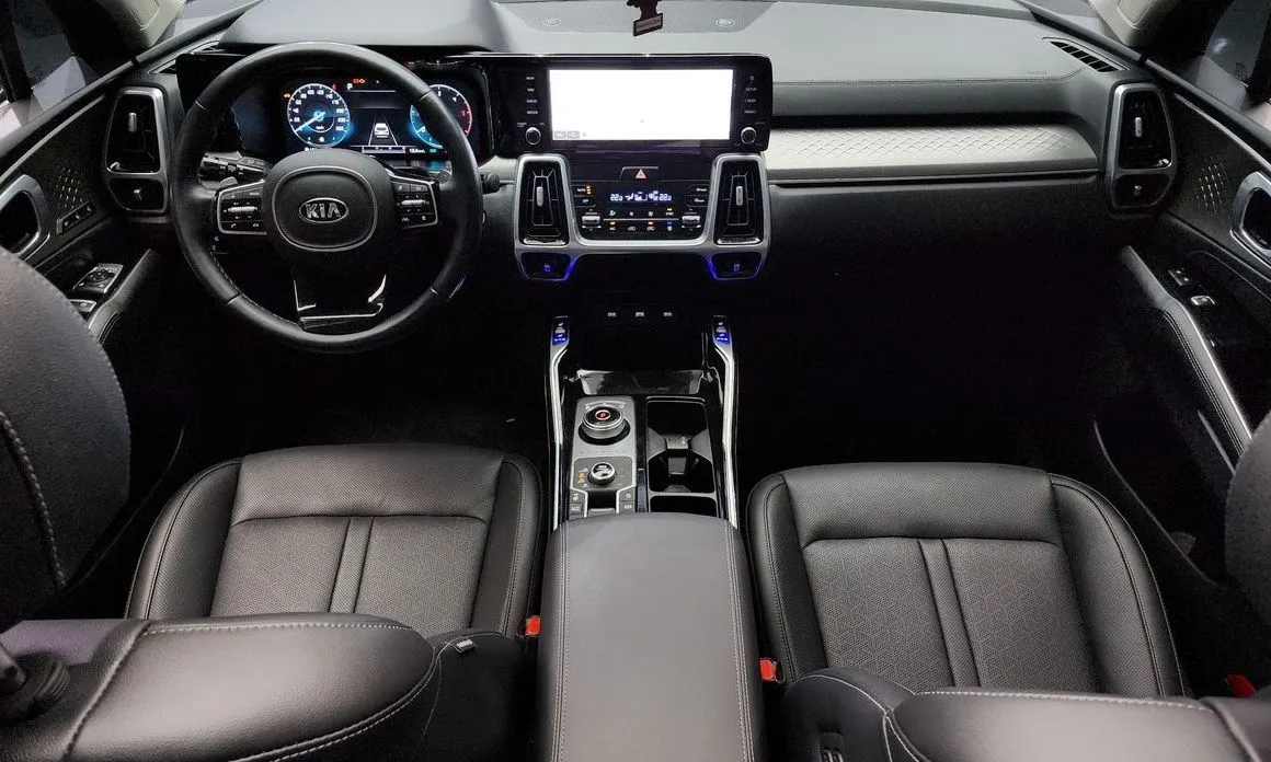 Kia Sorento — фото 9