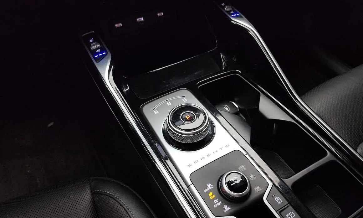 Kia Sorento — фото 10