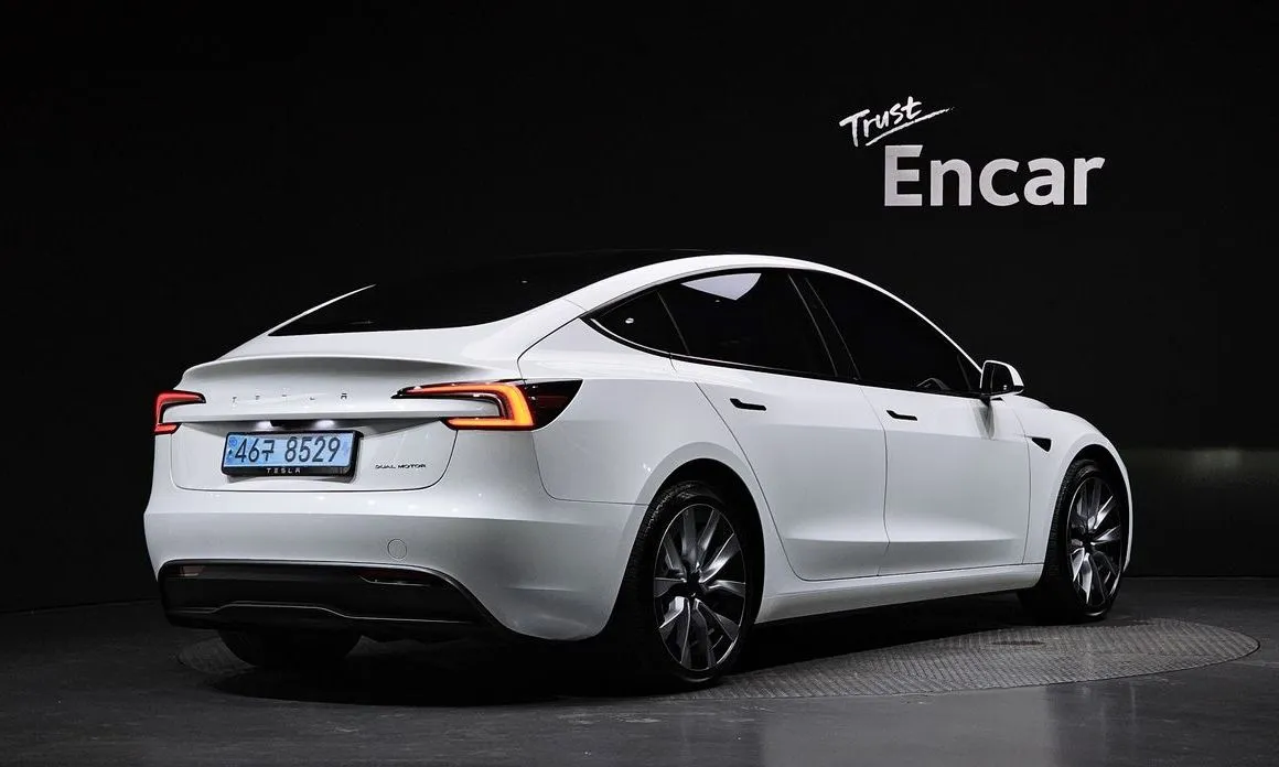 Tesla Model 3 — фото 3