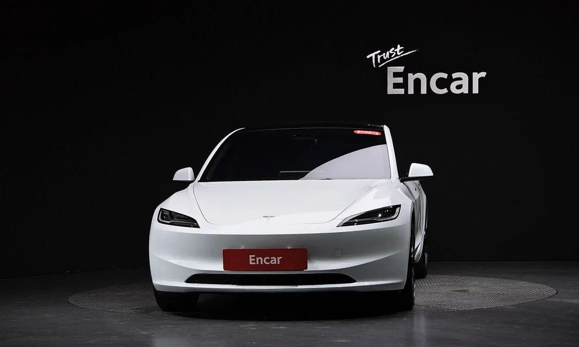 Tesla Model 3 — фото 4
