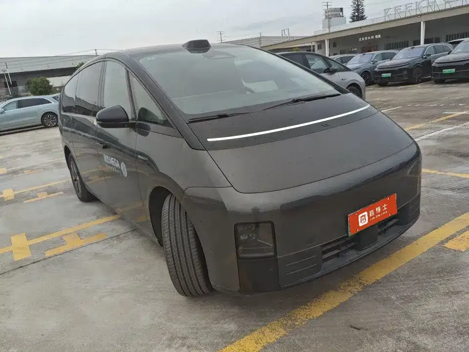Li Auto MEGA — фото 5