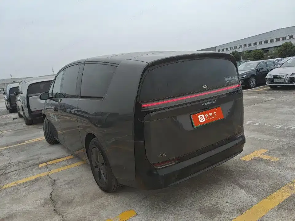 Li Auto MEGA — фото 6