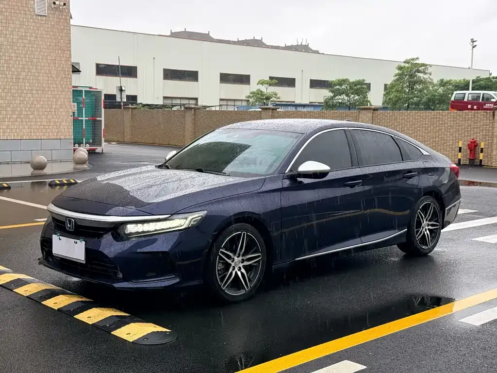 Honda Inspire — фото 1