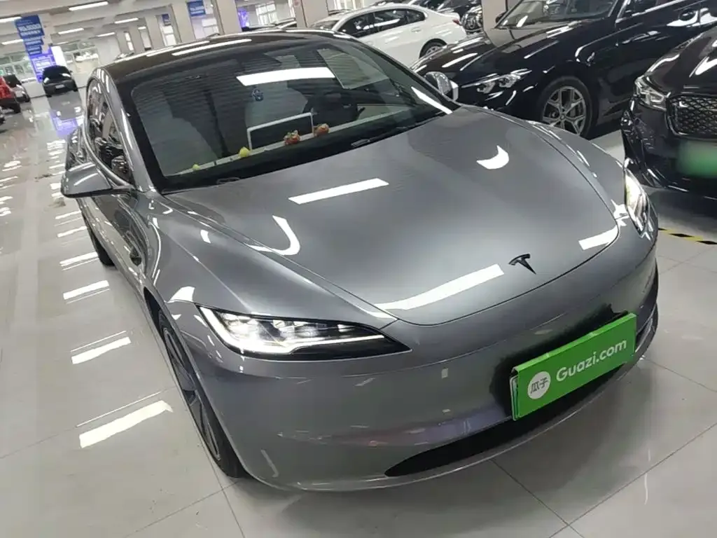 Tesla Model 3 — фото 7