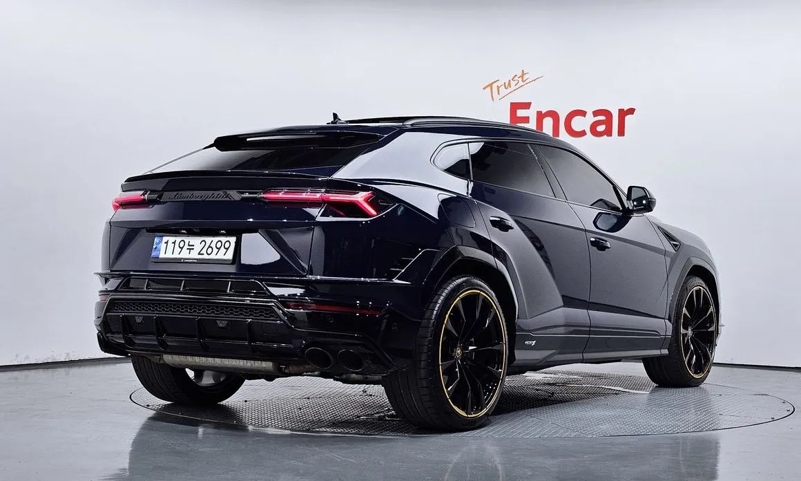 Lamborghini Urus — фото 10