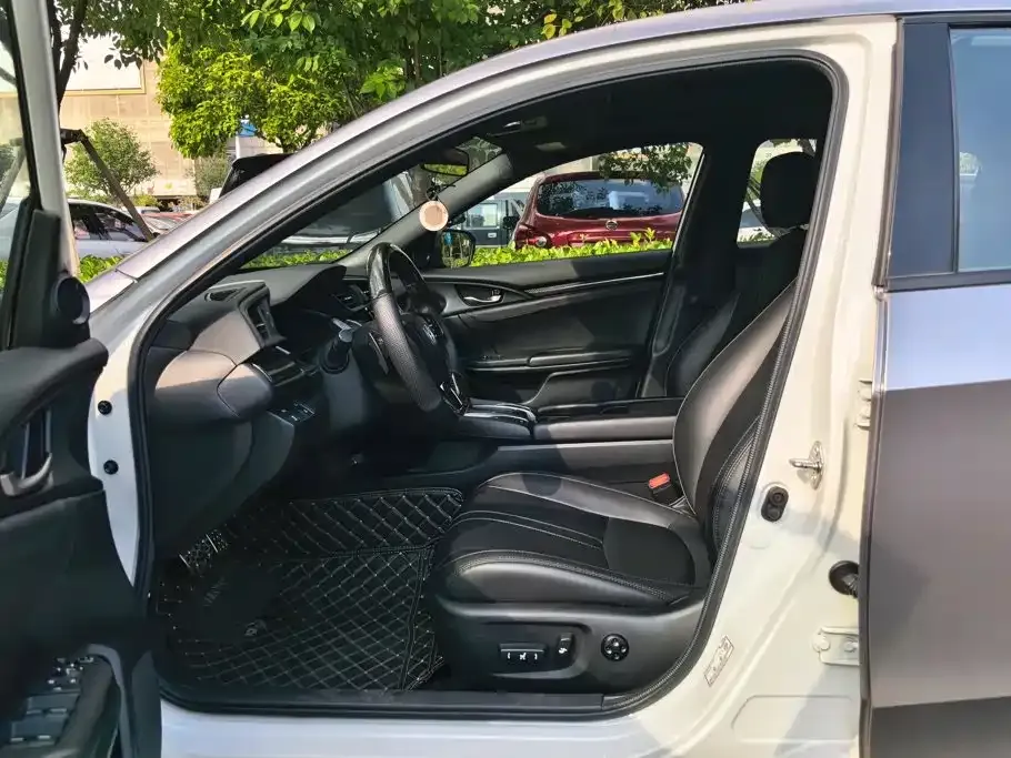 Honda Civic — фото 5