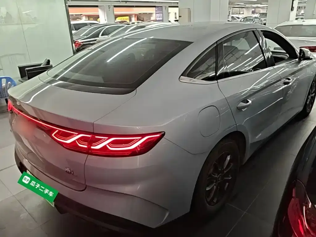 BYD Qin L — фото 10