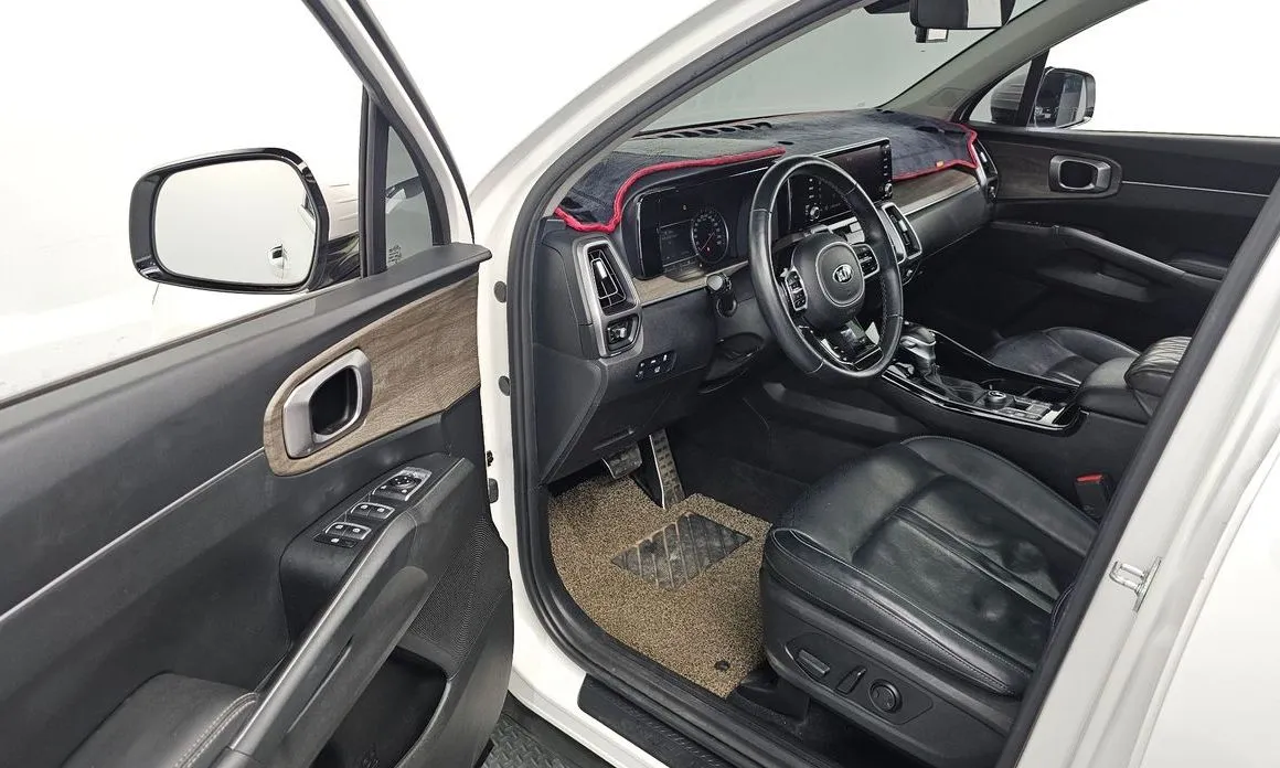 Kia Sorento — фото 8