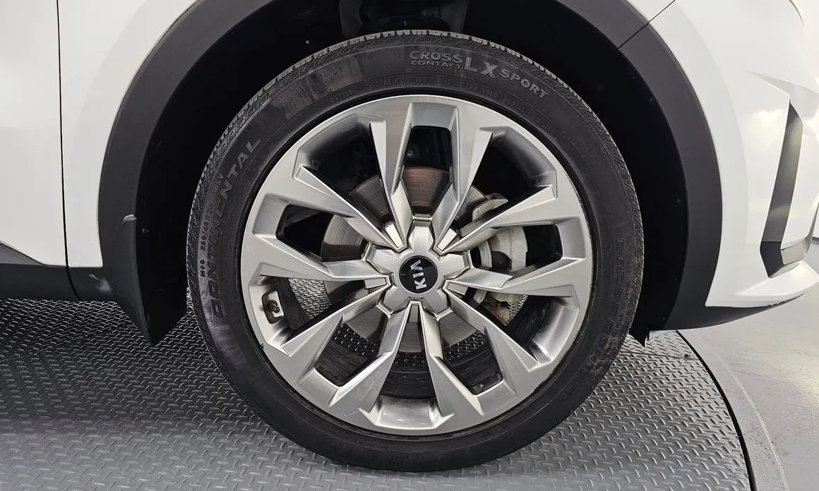 Kia Sorento — фото 9