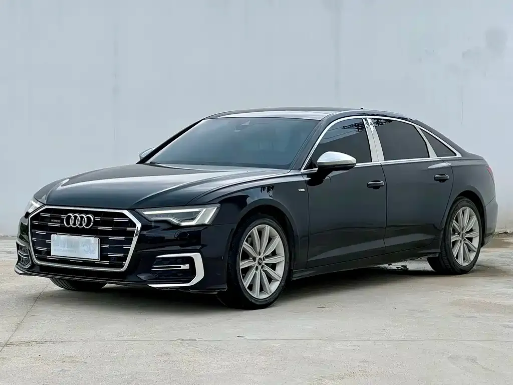 Audi A6L — фото 1