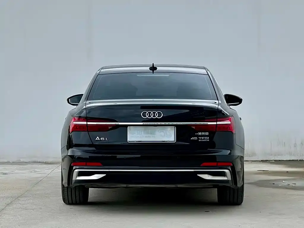 Audi A6L — фото 10