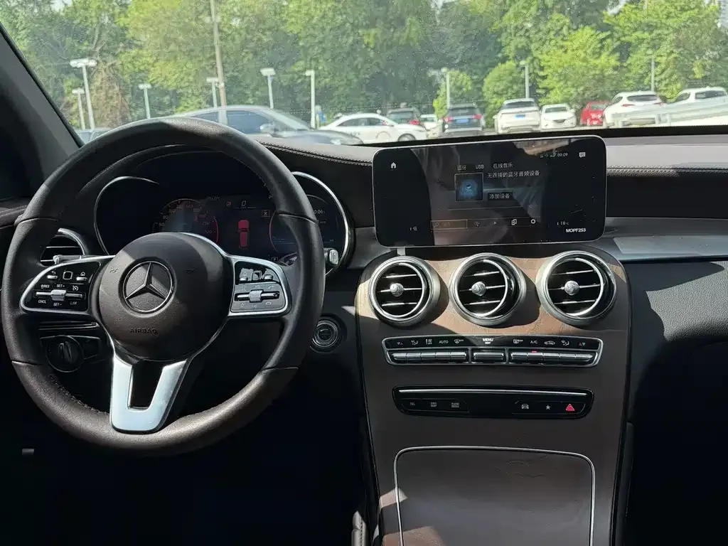 Mercedes-Benz GLC — фото 3