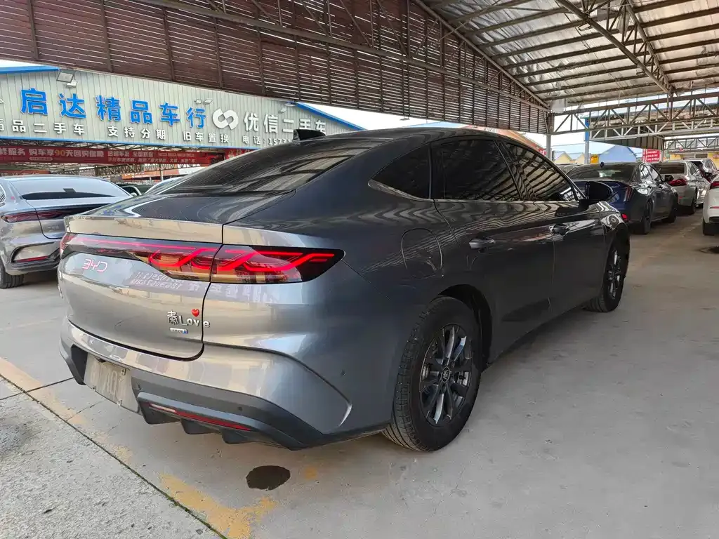 BYD Qin L — фото 6