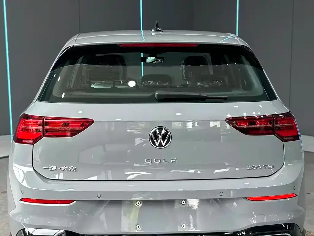 Volkswagen Golf — фото 6