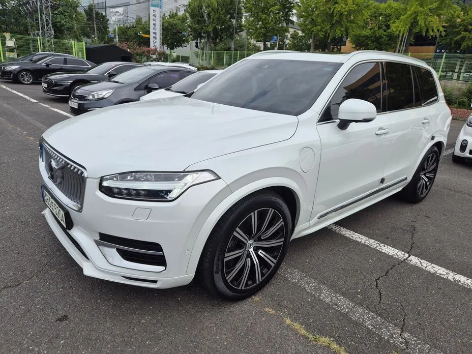 Volvo XC90 — фото 1