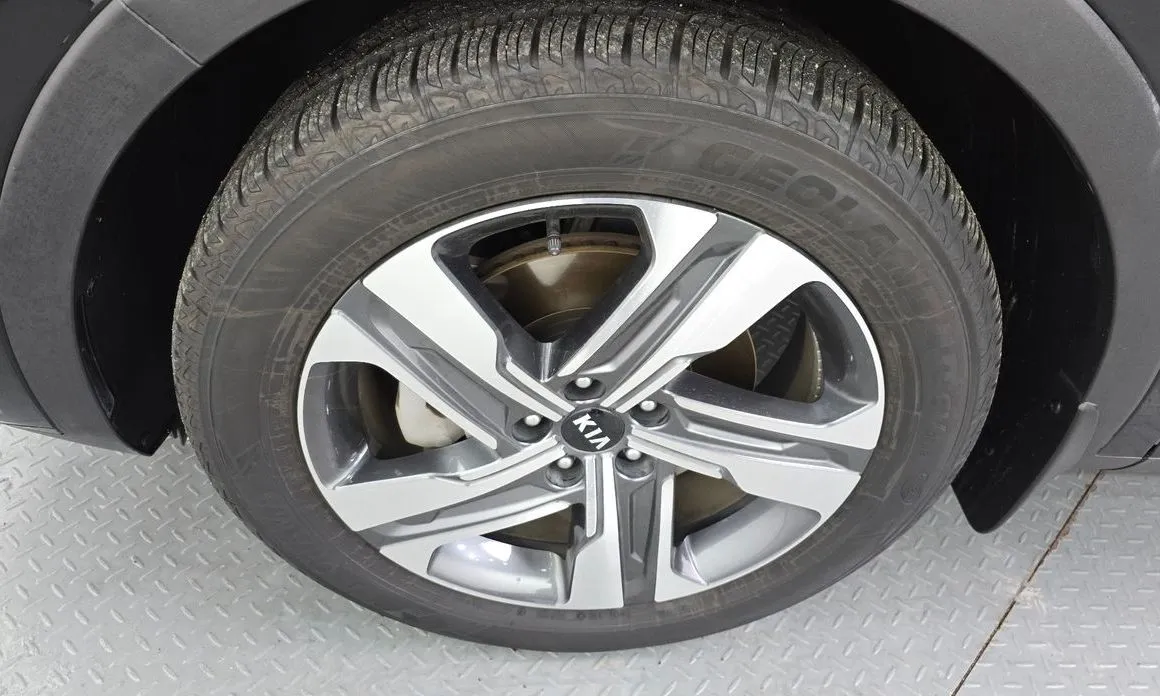 Kia Sorento — фото 4