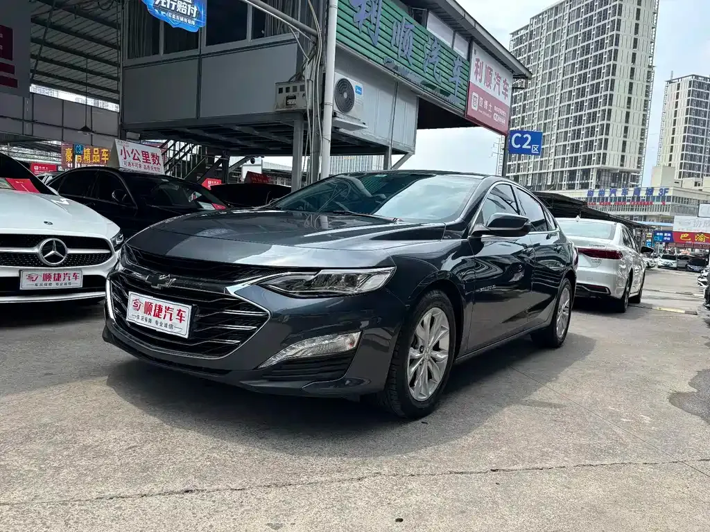 Chevrolet Malibu XL — фото 1