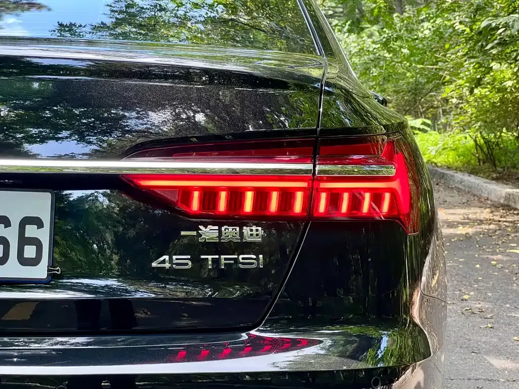 Audi A6L — фото 7