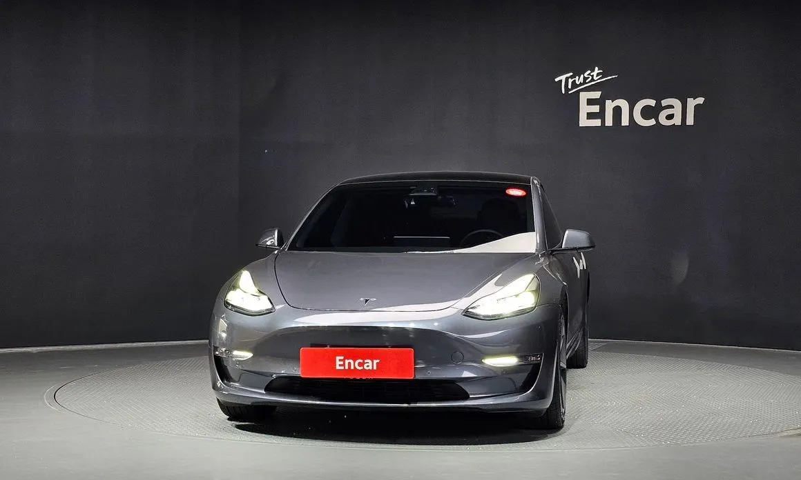 Tesla Model 3 — фото 5