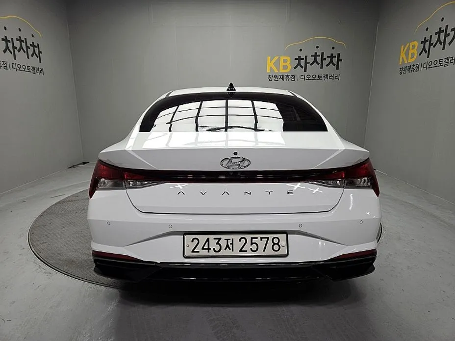 Hyundai AVANTE — фото 2