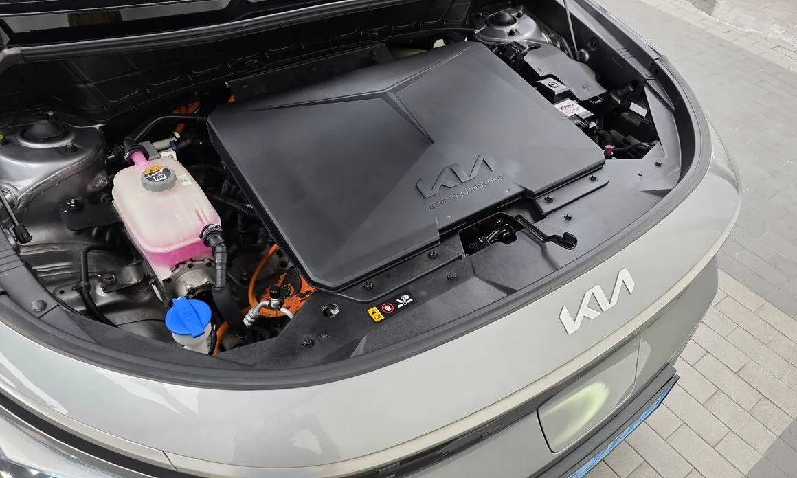 Kia Niro — фото 10
