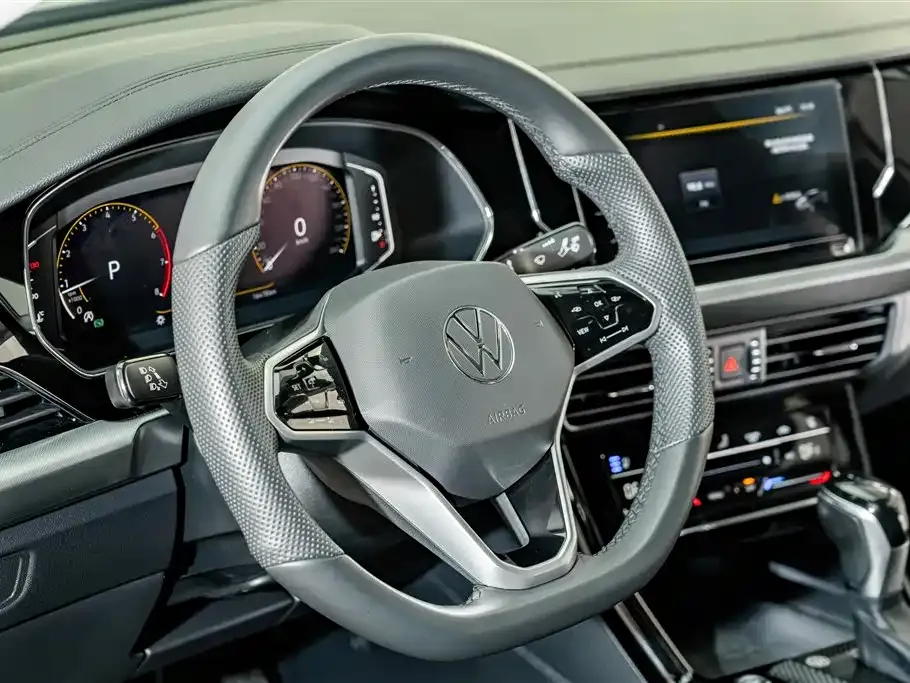 Volkswagen Passat — фото 7