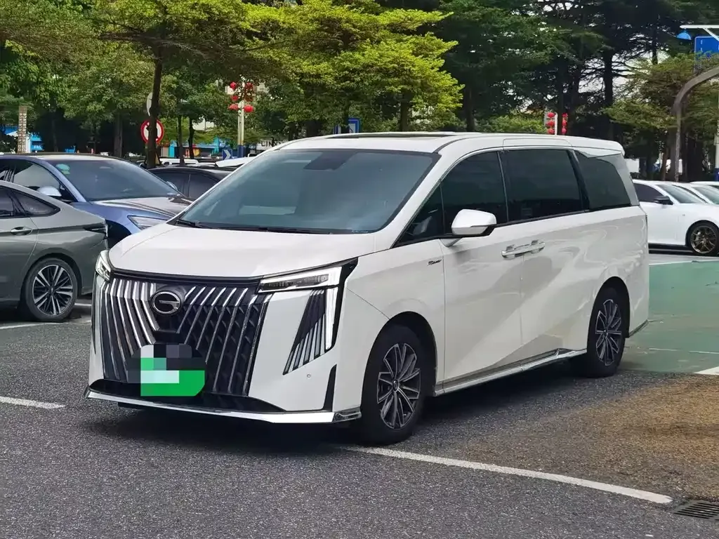 GAC Motor Trumpchi M8 — фото 1