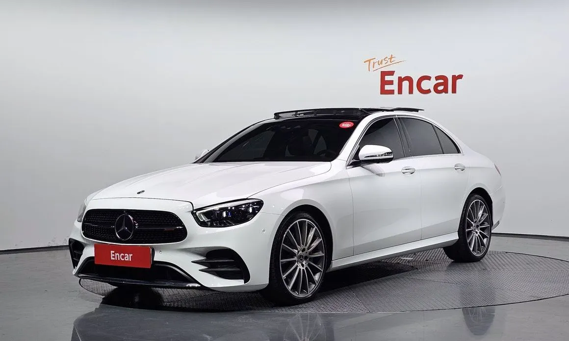 Mercedes-Benz E-Class — фото 1