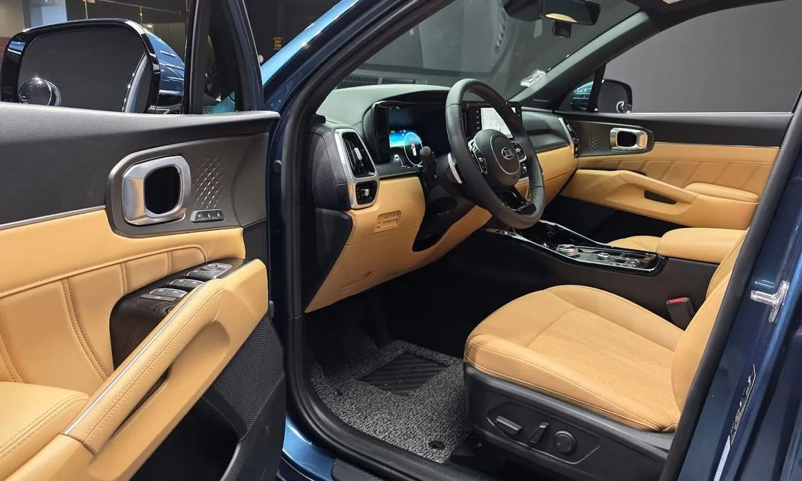 Kia Sorento — фото 8
