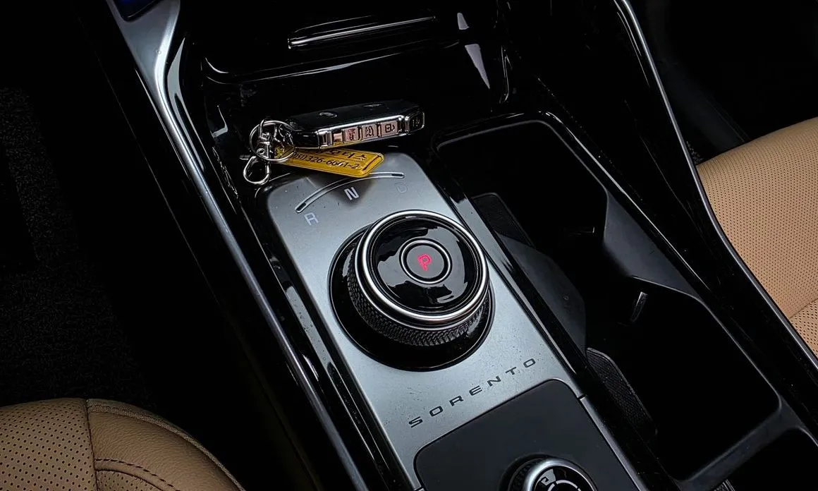 Kia Sorento — фото 9