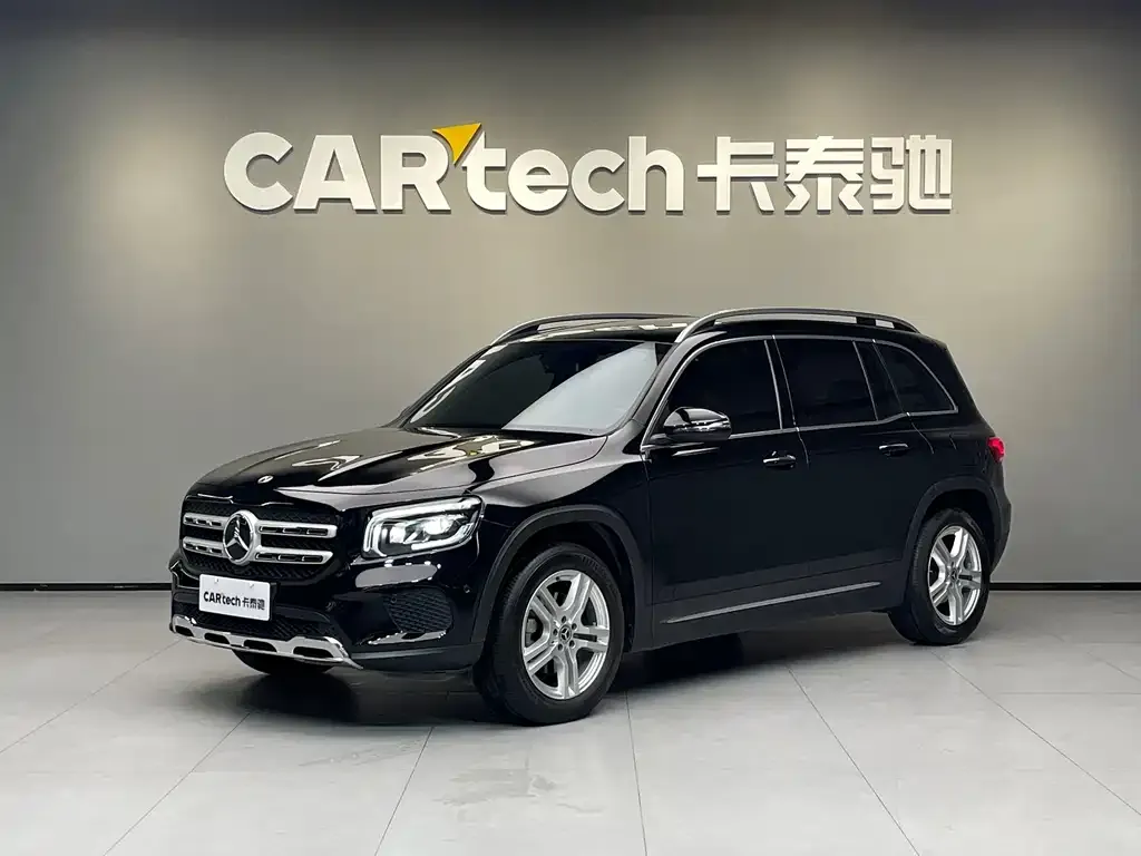 Mercedes-Benz GLB — фото 1