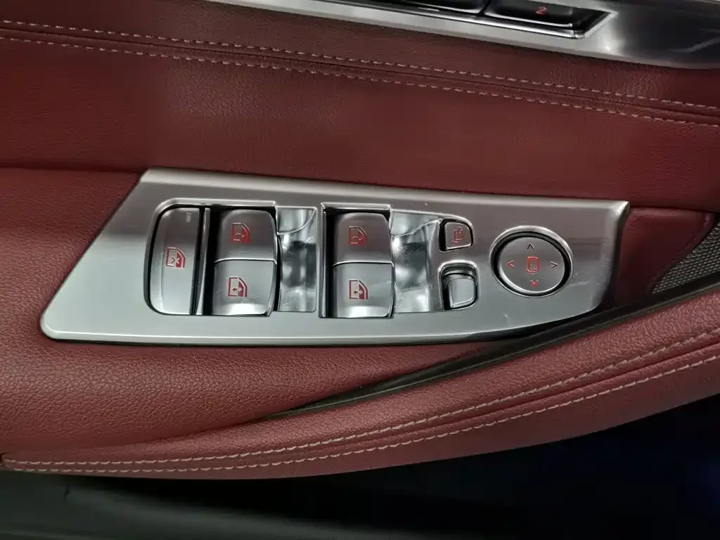 BMW 5 Series New Energy — фото 7