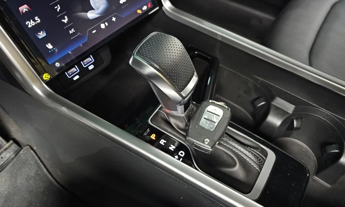KG Mobility (Ssangyong) Torres — фото 10