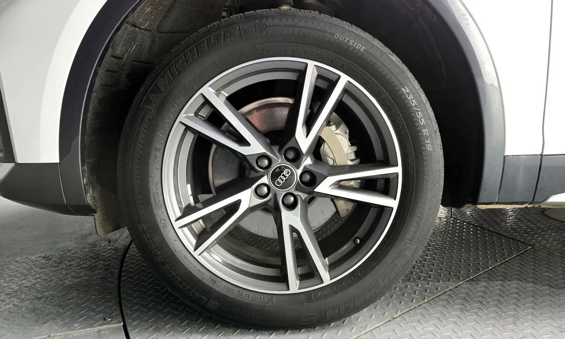 Audi Q5 — фото 9