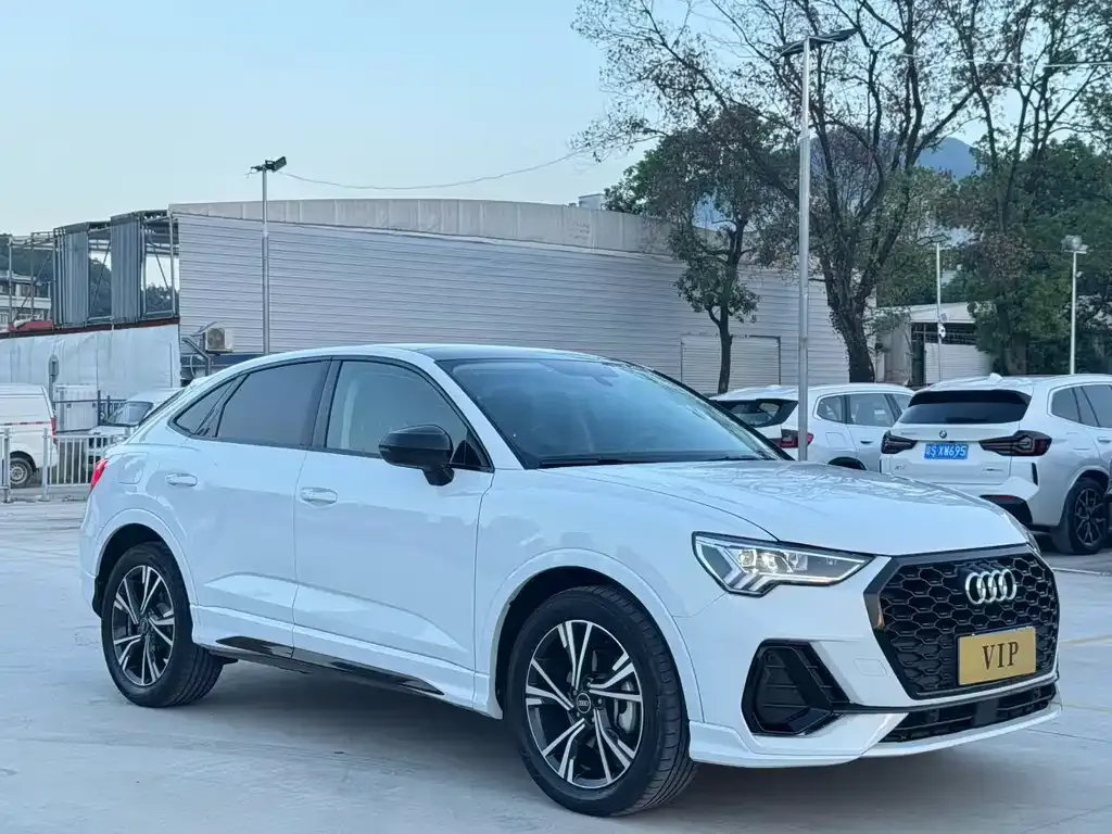 Audi Q3 Sportback — фото 1
