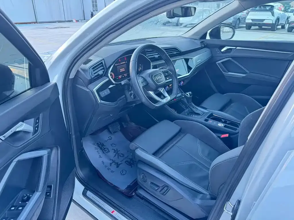 Audi Q3 Sportback — фото 3